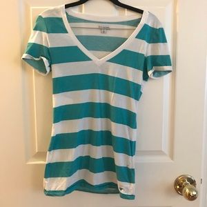 Striped v-neck tee